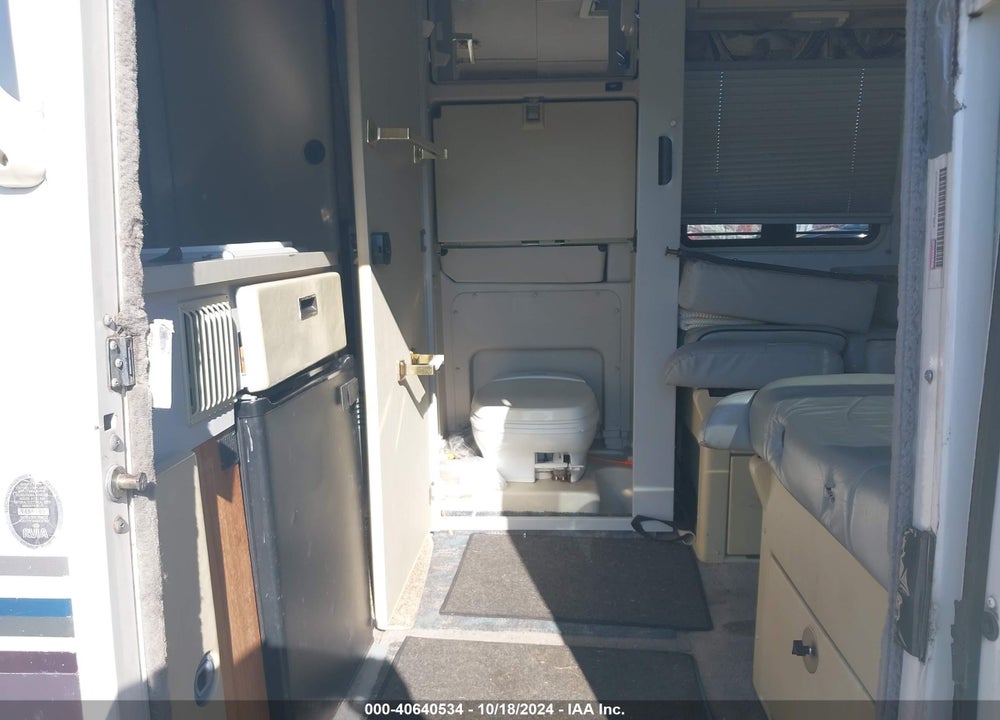 1999 VOLKSWAGEN EUROVAN MV VIN: WV3AH2704XH091975
