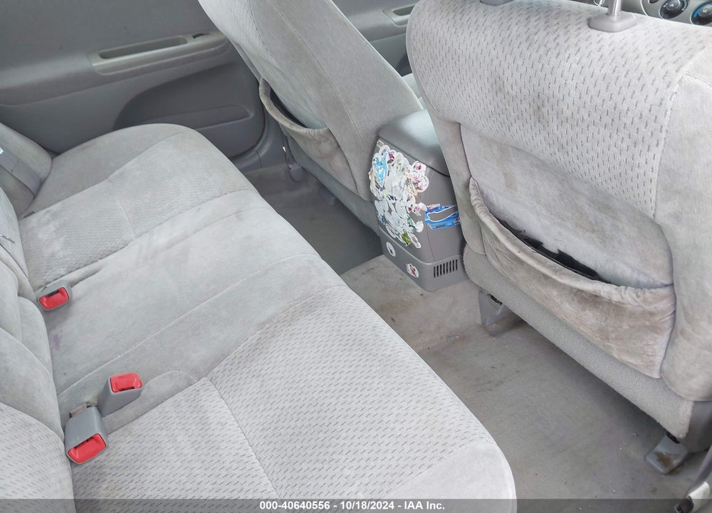 2004 TOYOTA CAMRY LE VIN: 4T1BE32K24U912424