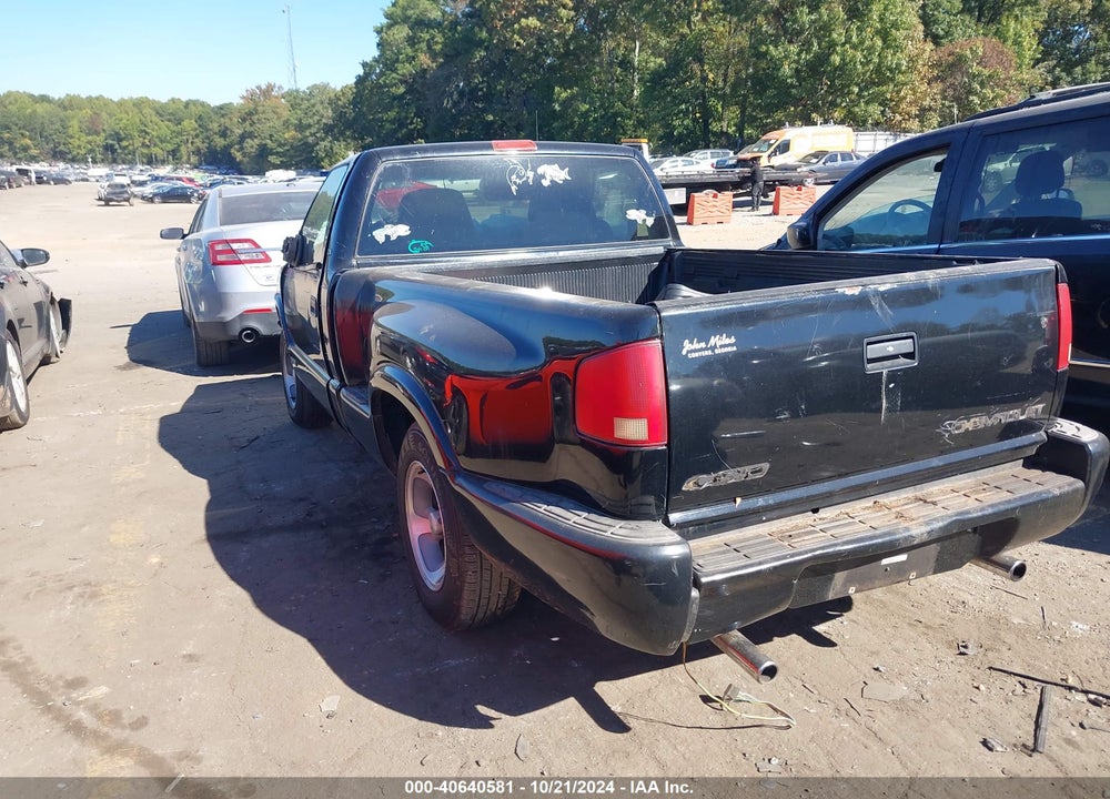 2002 CHEVROLET S-10 LS VIN: 1GCCS14W228262926