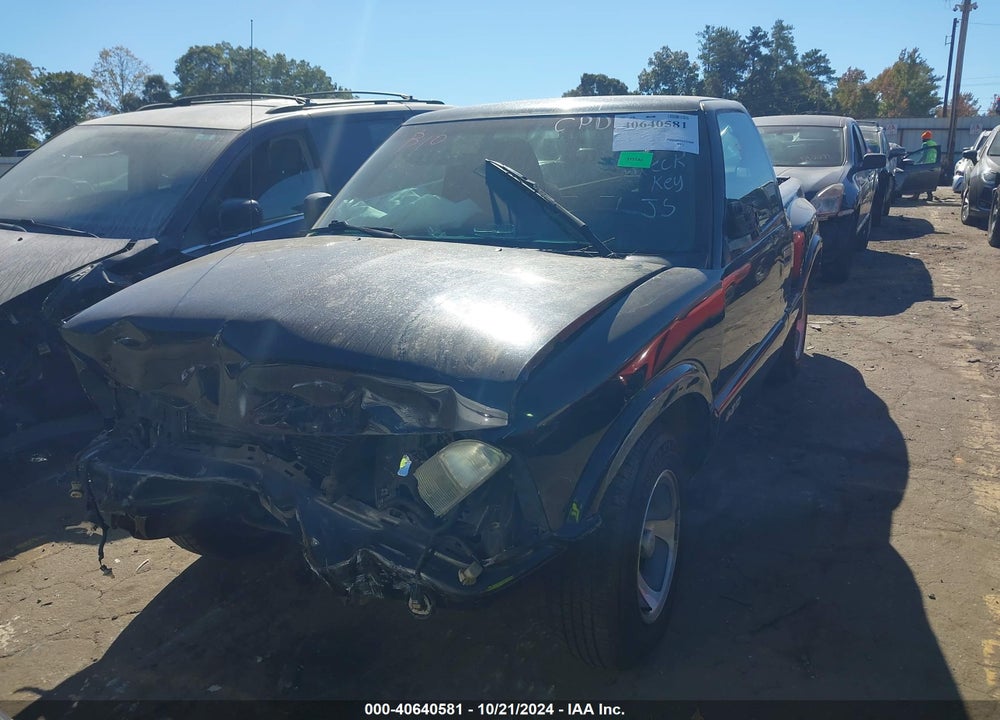 2002 CHEVROLET S-10 LS VIN: 1GCCS14W228262926