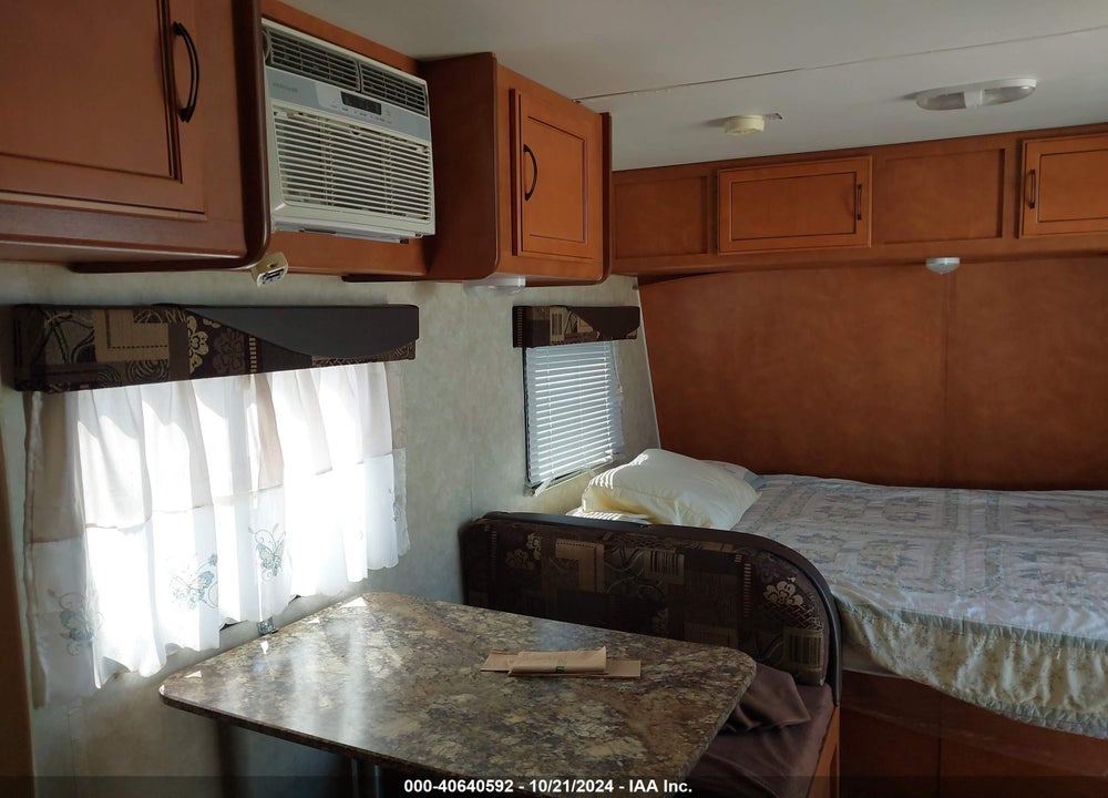 2015 GULFSTREAM OTHER VIN: 1NL1GTH28F1117085