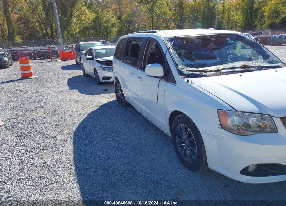 2017 DODGE GRAND CARAVAN SXT VIN: 2C4RDGCG6HR682462