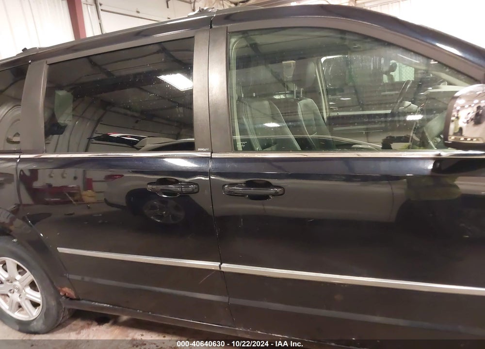 2010 CHRYSLER TOWN & COUNTRY TOURING PLUS VIN: 2A4RR8DX3AR481124