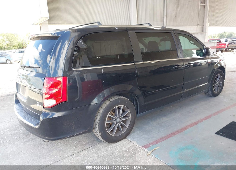 2017 DODGE GRAND CARAVAN SXT VIN: 2C4RDGCG1HR790018