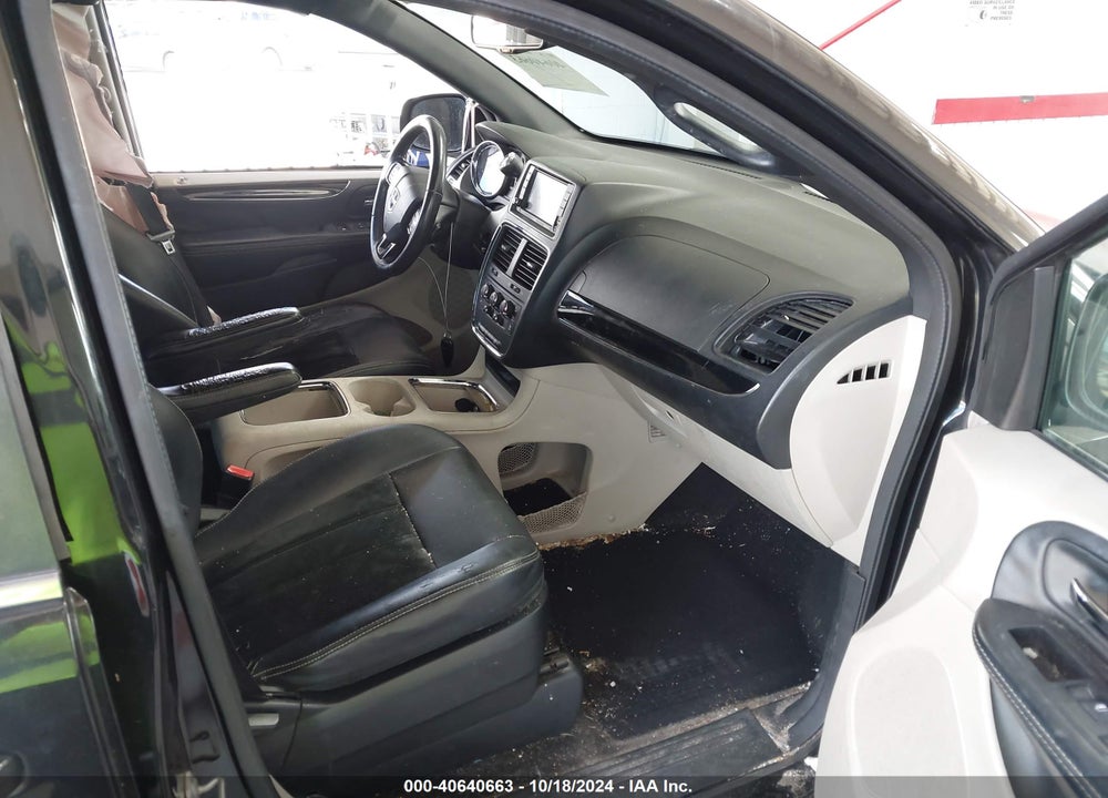 2017 DODGE GRAND CARAVAN SXT VIN: 2C4RDGCG1HR790018
