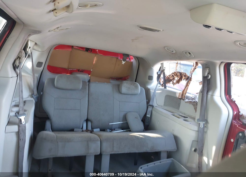 2008 CHRYSLER TOWN & COUNTRY LX VIN: 2A8HR44HX8R799117