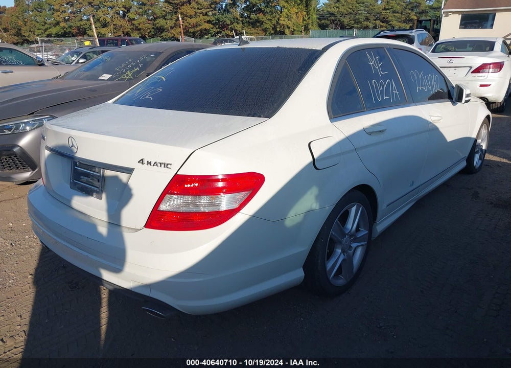 2011 MERCEDES-BENZ C 300 LUXURY 4MATIC/SPORT 4MATIC VIN: WDDGF8BB1BR147300