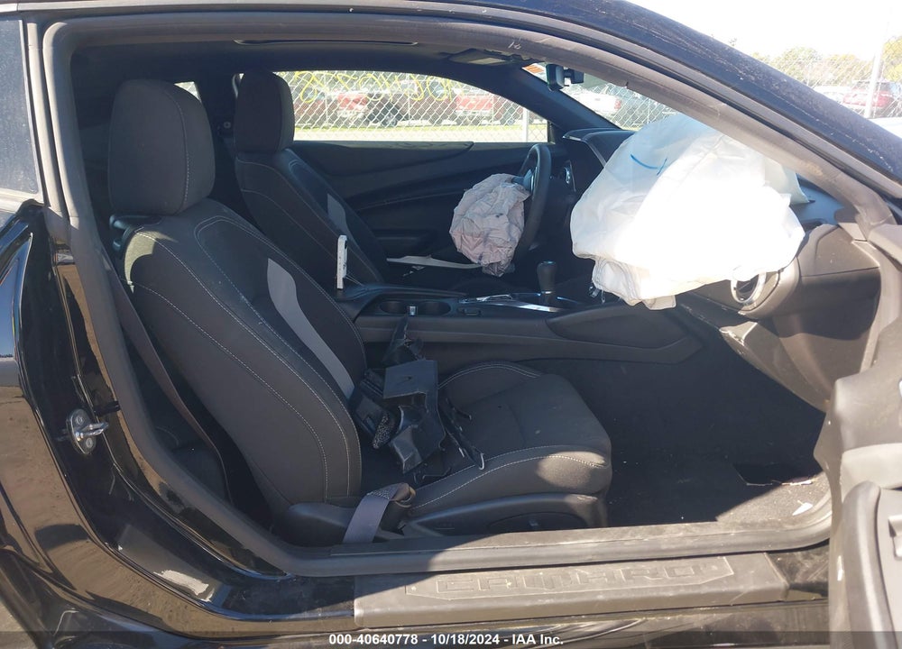 2017 CHEVROLET CAMARO 1LS VIN: 1G1FA1RS4H0213717