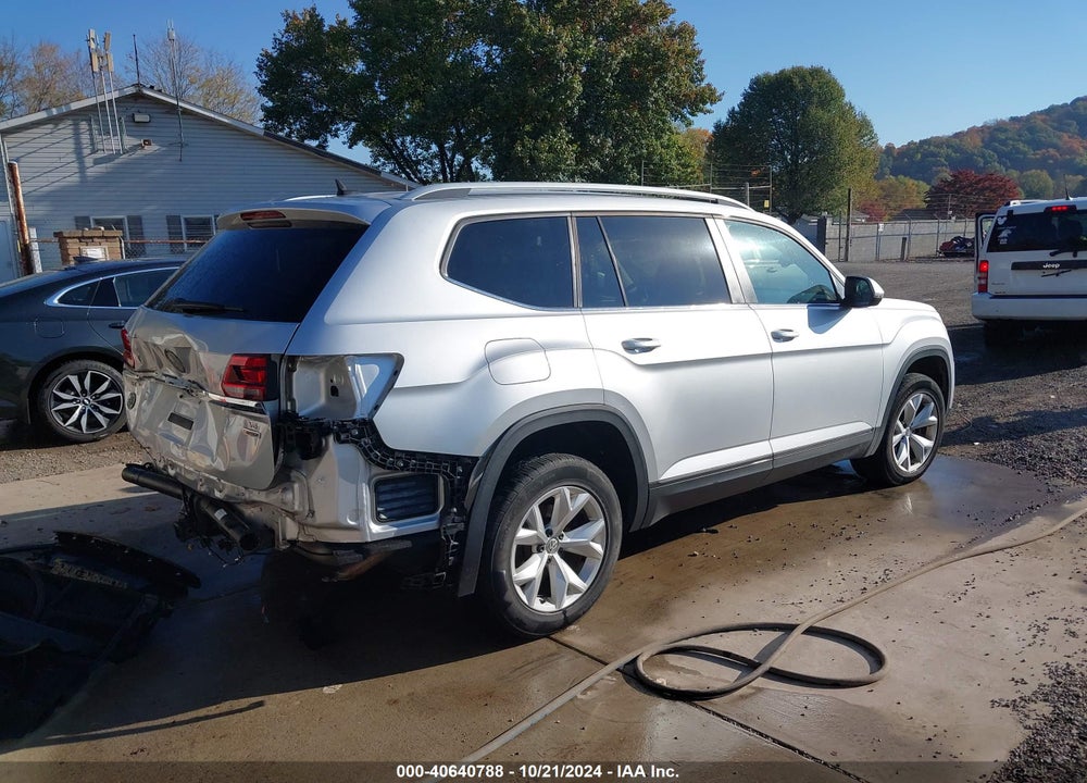 2018 VOLKSWAGEN ATLAS 3.6L V6 SE VIN: 1V2KR2CA1JC563409