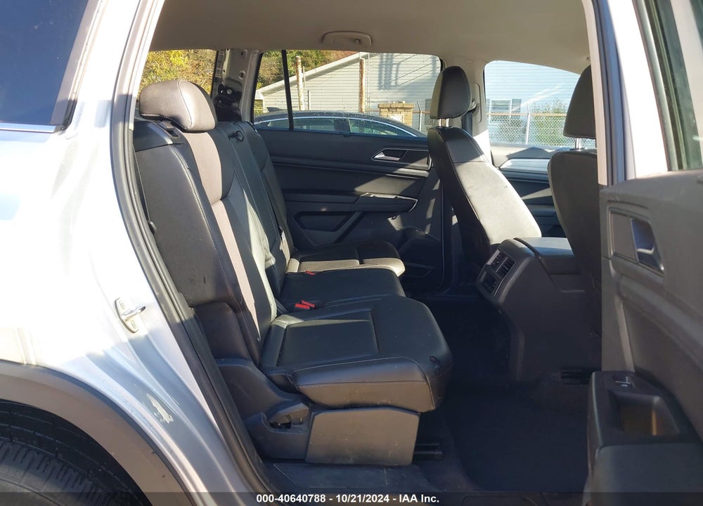 2018 VOLKSWAGEN ATLAS 3.6L V6 SE VIN: 1V2KR2CA1JC563409