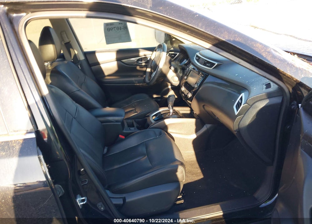 2015 NISSAN ROGUE SL VIN: 5N1AT2MV7FC887211