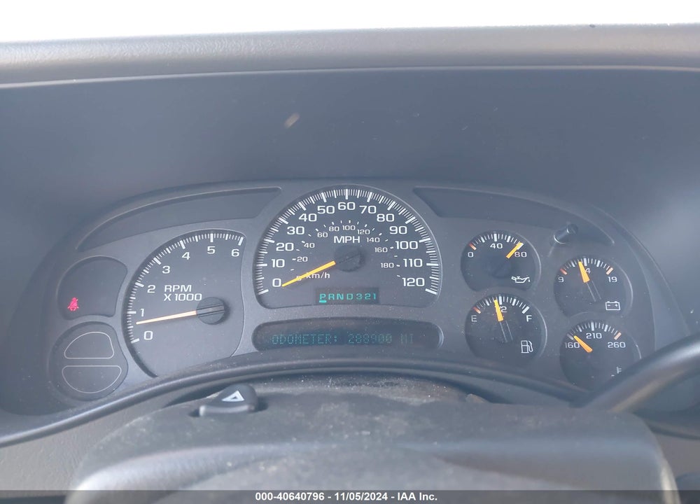 2004 CHEVROLET SUBURBAN 1500 LT VIN: 1GNEC16Z04J332939