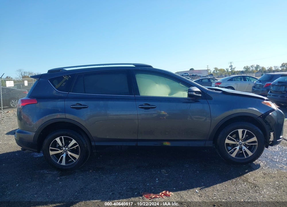 2017 TOYOTA RAV4 XLE VIN: JTMRFREV9HD212544