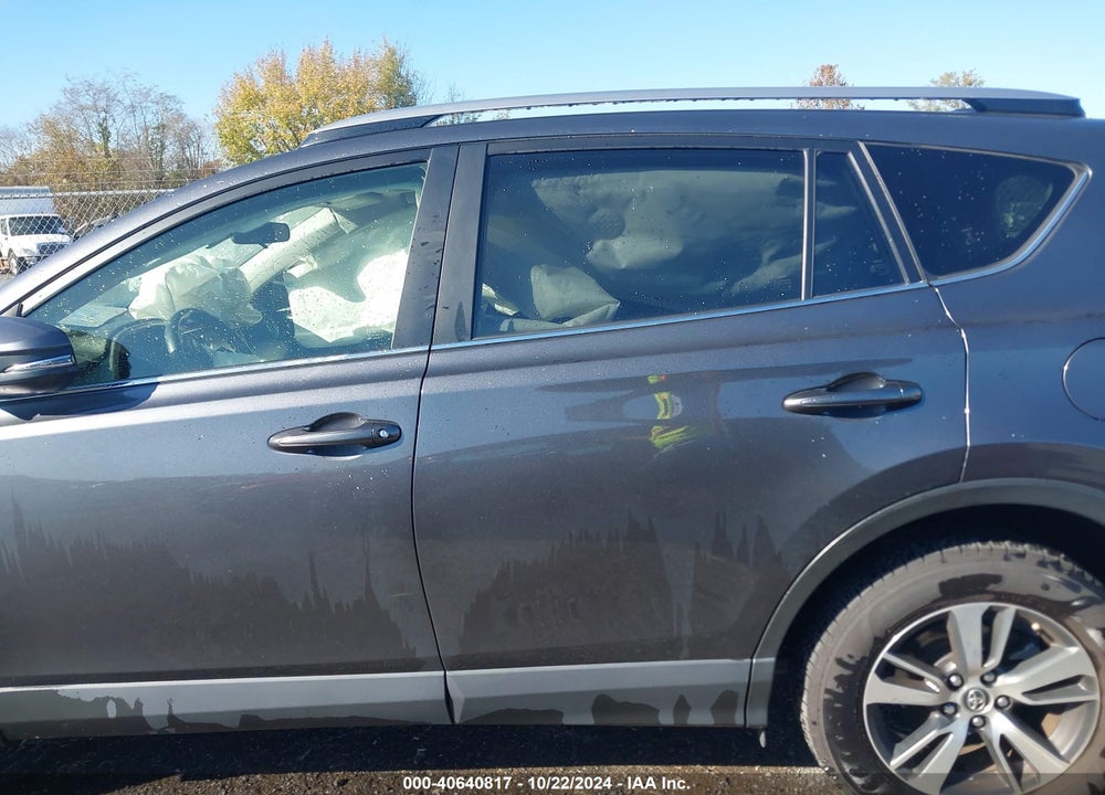 2017 TOYOTA RAV4 XLE VIN: JTMRFREV9HD212544