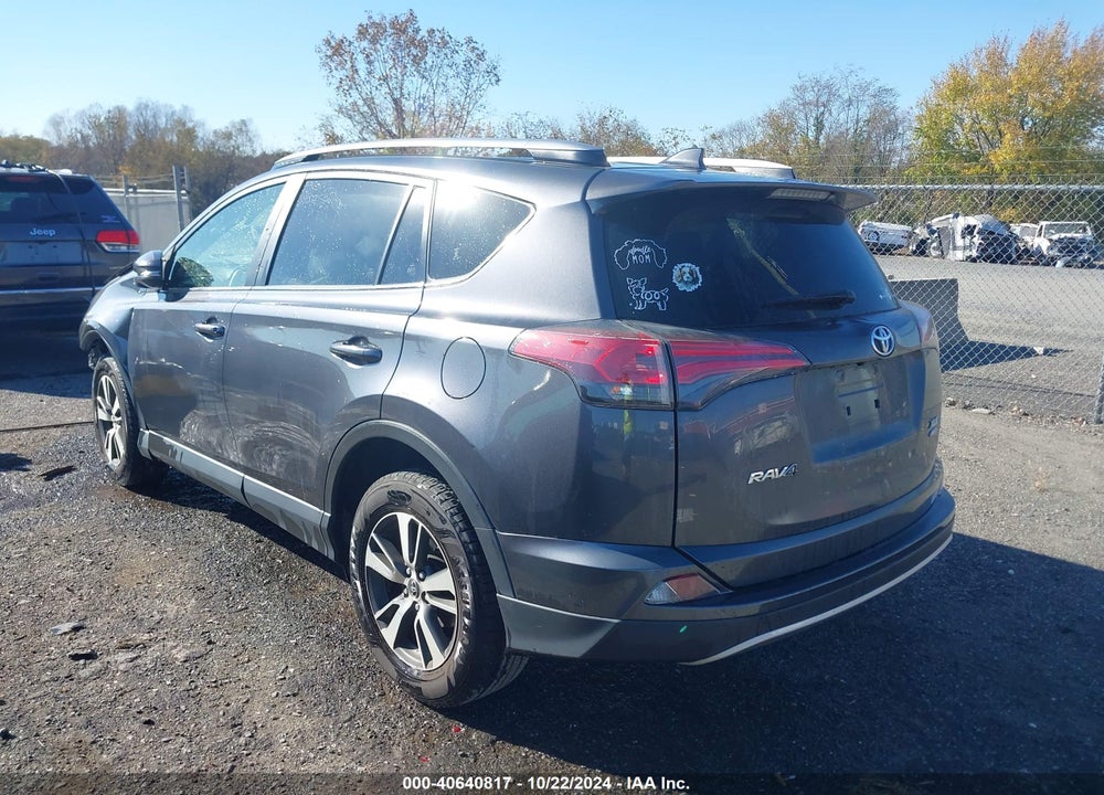 2017 TOYOTA RAV4 XLE VIN: JTMRFREV9HD212544