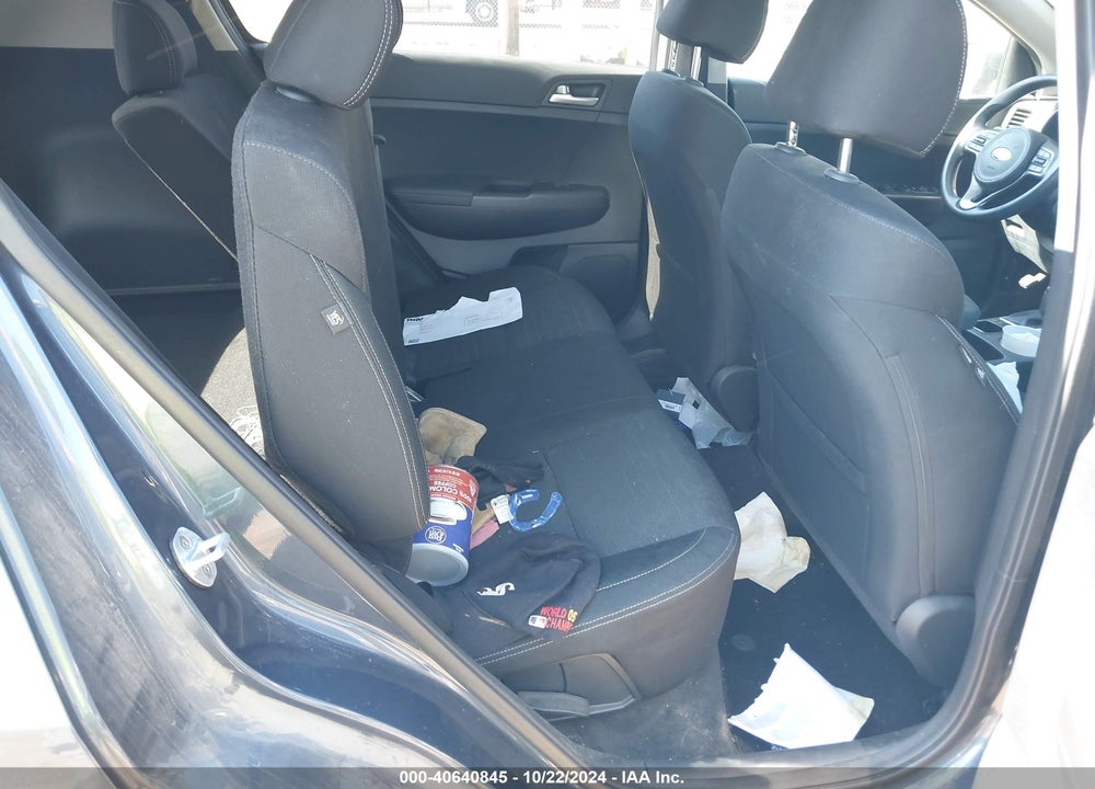 2018 KIA SPORTAGE LX VIN: KNDPMCAC4J7419653