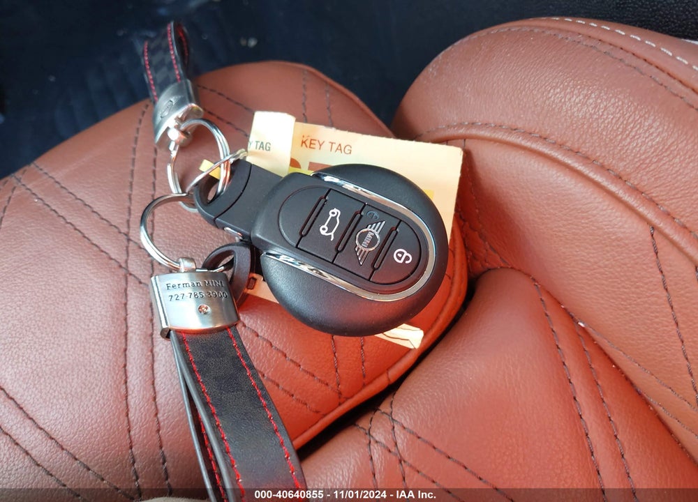 2023 MINI CLUBMAN COOPER S VIN: WMWLV7C01P2T85020