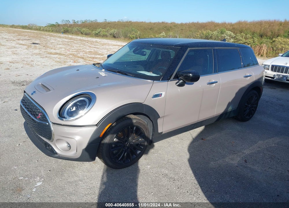 2023 MINI CLUBMAN COOPER S VIN: WMWLV7C01P2T85020