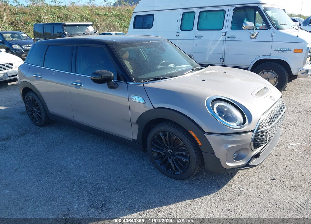 2023 MINI CLUBMAN COOPER S VIN: WMWLV7C01P2T85020