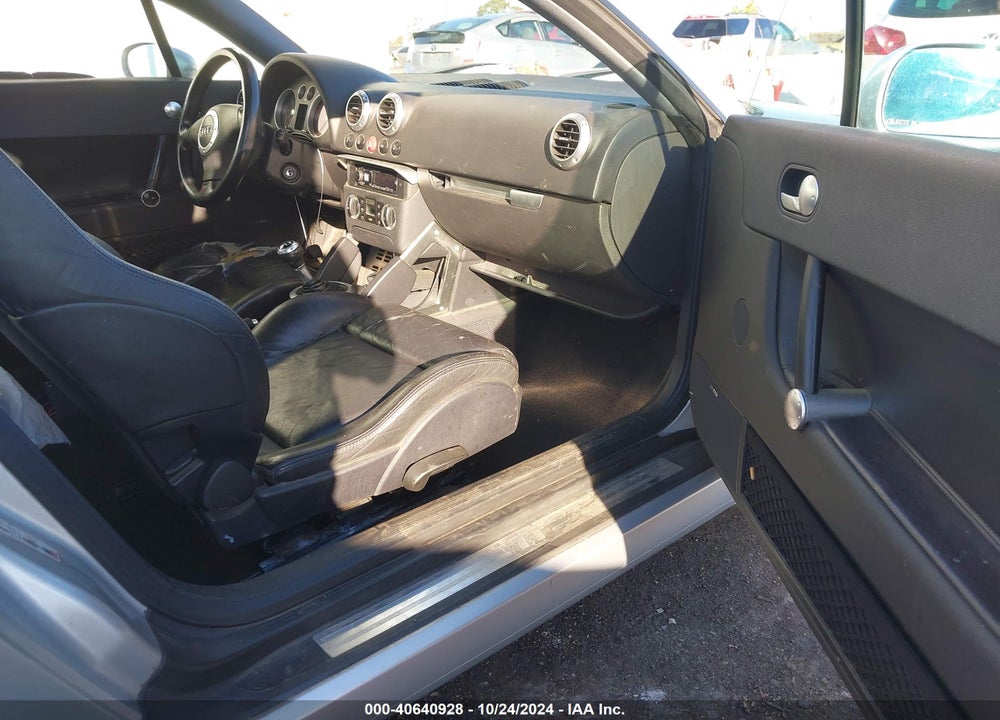 2000 AUDI TT VIN: TRUTC28N5Y1000314