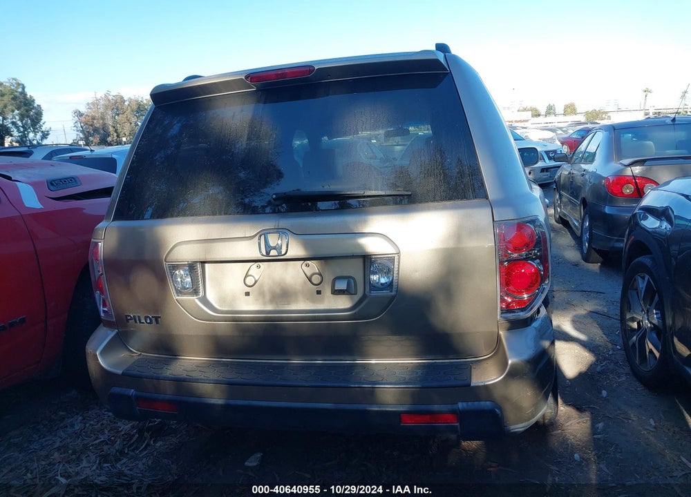 2006 HONDA PILOT EX-L VIN: 5FNYF28756B017191