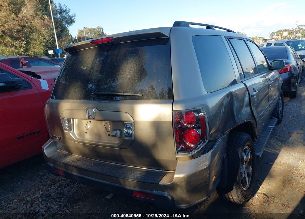 2006 HONDA PILOT EX-L VIN: 5FNYF28756B017191