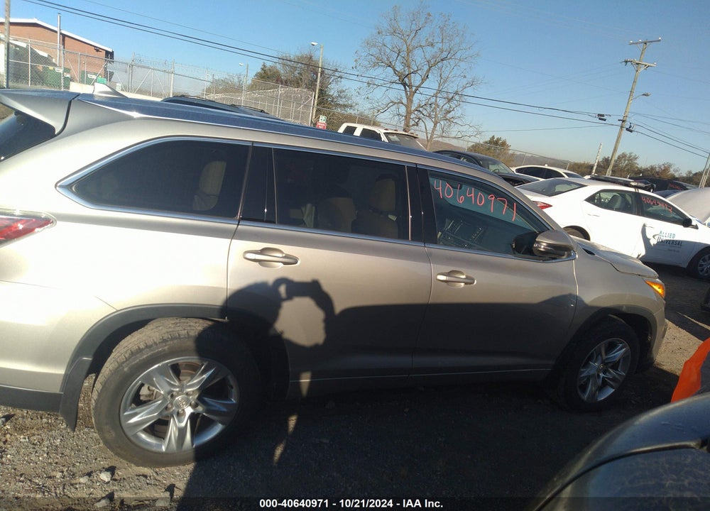 2015 TOYOTA HIGHLANDER LIMITED PLATINUM V6 VIN: 5TDDKRFHXFS180221