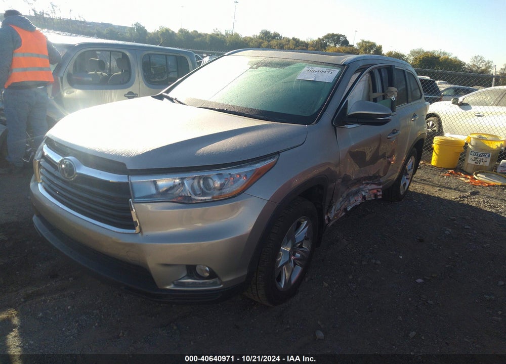 2015 TOYOTA HIGHLANDER LIMITED PLATINUM V6 VIN: 5TDDKRFHXFS180221
