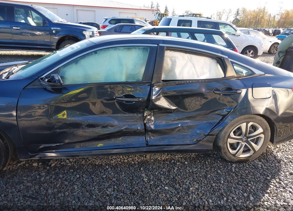 2018 HONDA CIVIC LX VIN: 2HGFC2E57JH572683