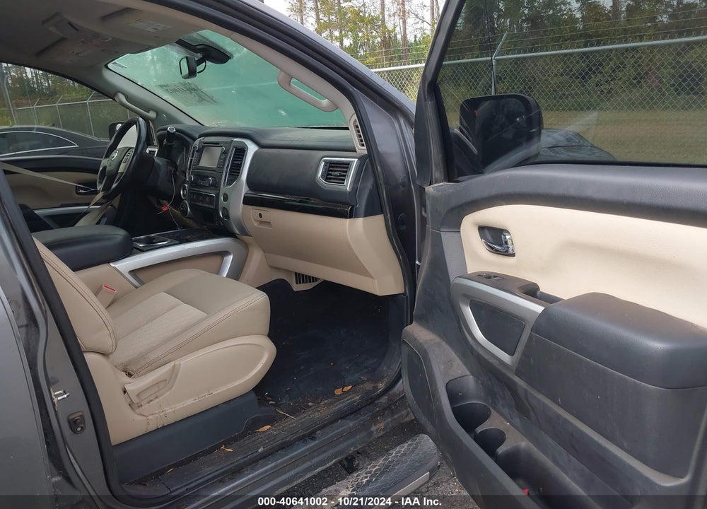 2017 NISSAN TITAN VIN: 1N6AA1E52HN573263