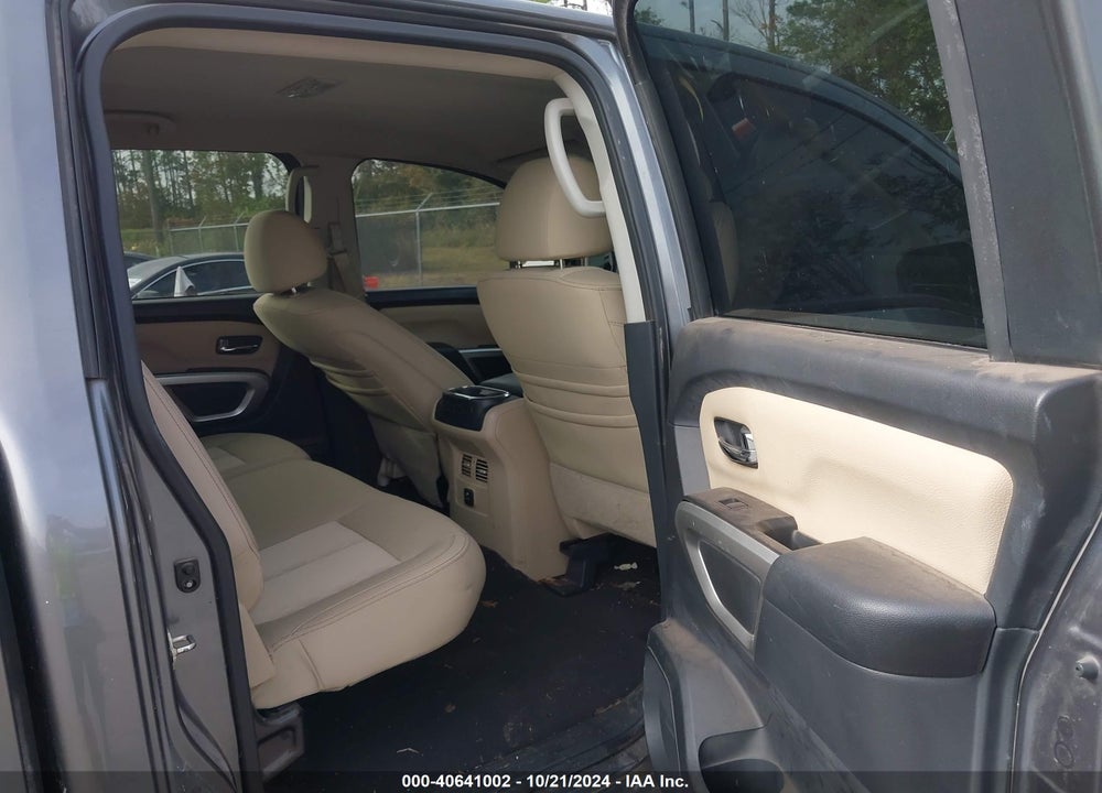 2017 NISSAN TITAN VIN: 1N6AA1E52HN573263