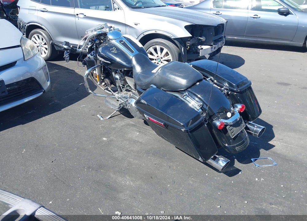 2014 HARLEY-DAVIDSON FLHX STREET GLIDE VIN: 1HD1KBM33EB648408