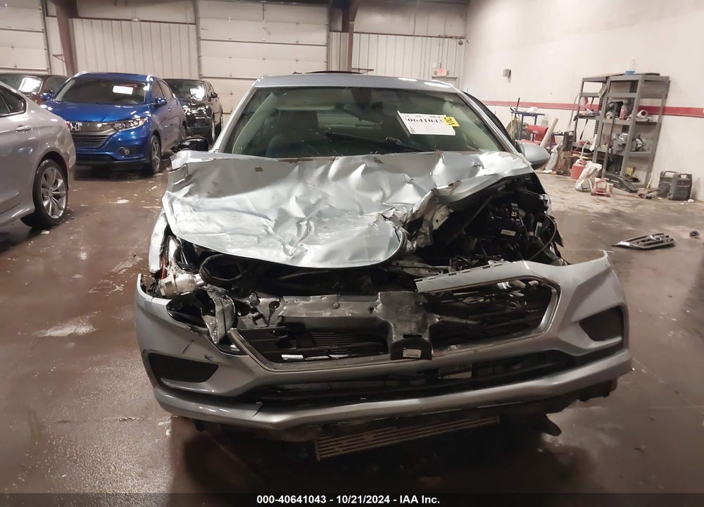 2018 CHEVROLET CRUZE LT AUTO VIN: 1G1BE5SM3J7121503