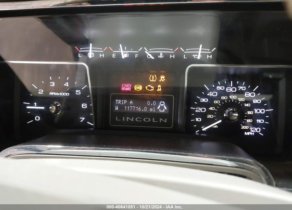 2014 LINCOLN NAVIGATOR L VIN: 5LMJJ3J57EEL00196