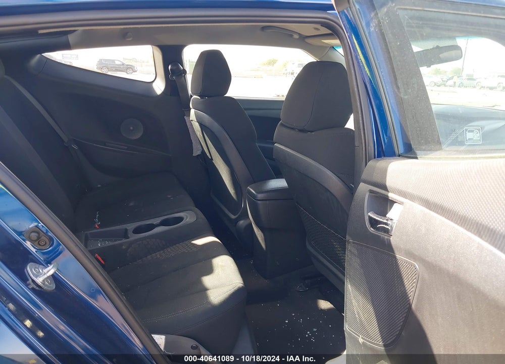 2017 HYUNDAI VELOSTER VIN: KMHTC6AD5HU311464