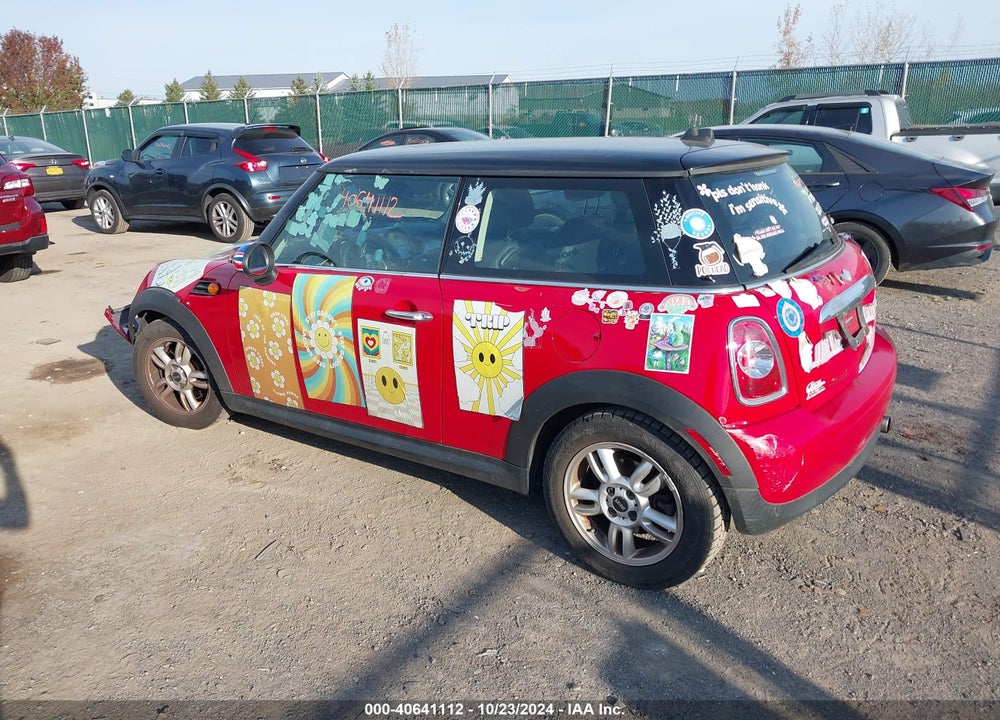 2012 MINI COOPER VIN: WMWSU3C56CT258304