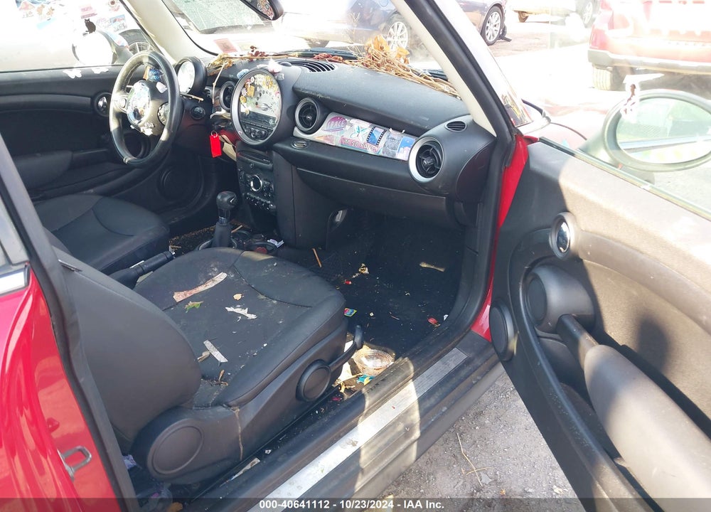 2012 MINI COOPER VIN: WMWSU3C56CT258304
