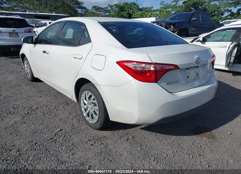 2017 TOYOTA COROLLA LE VIN: 5YFBURHEXHP632636