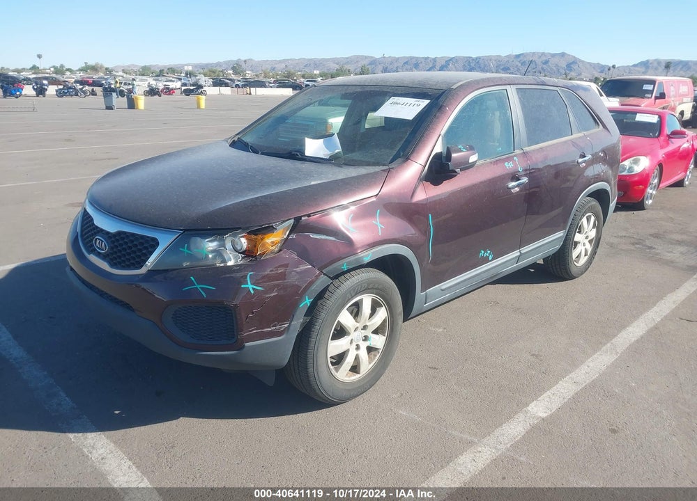 2011 KIA SORENTO LX VIN: 5XYKT3A13BG050073