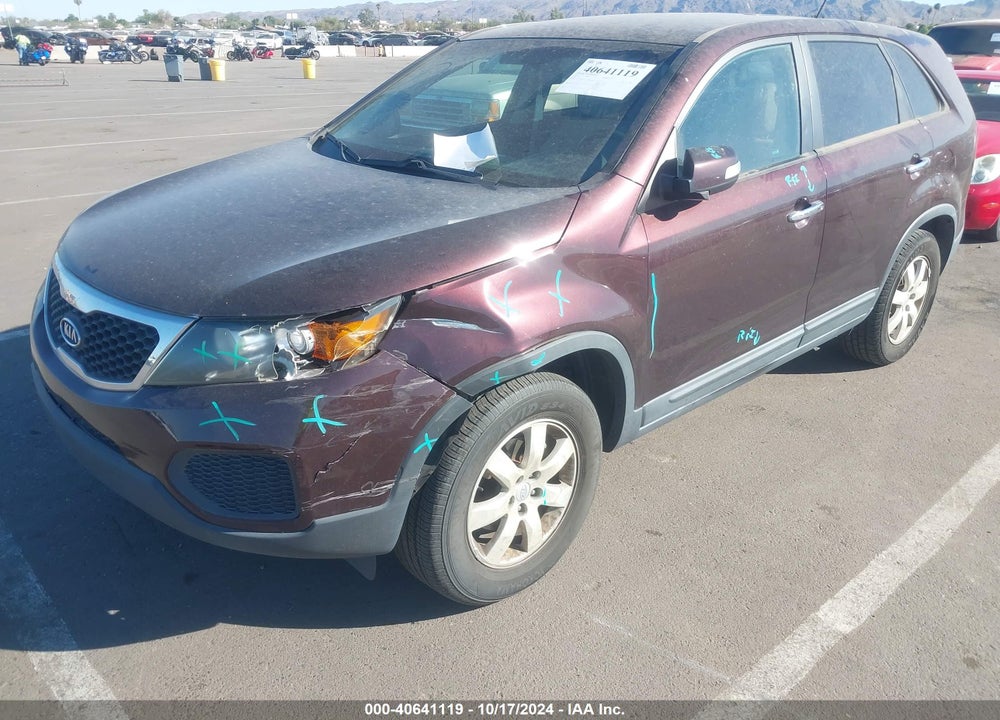 2011 KIA SORENTO LX VIN: 5XYKT3A13BG050073