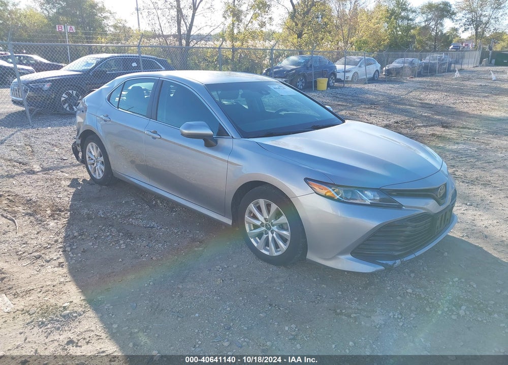 2018 TOYOTA CAMRY LE VIN: 4T1B11HK5JU156753