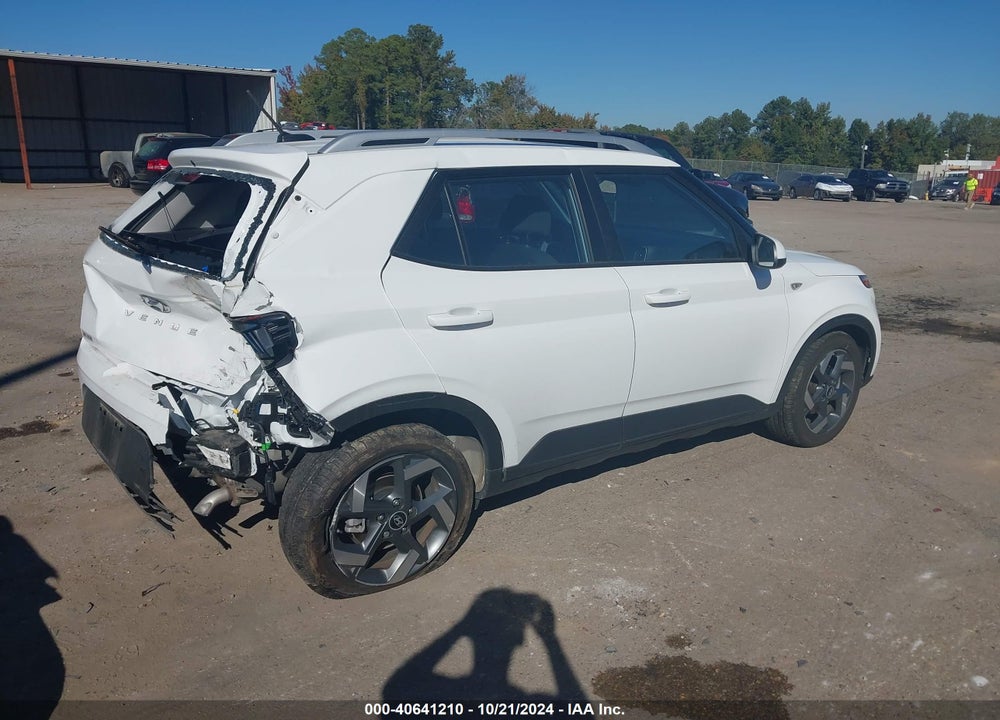 2023 HYUNDAI VENUE SEL VIN: KMHRC8A30PU258832