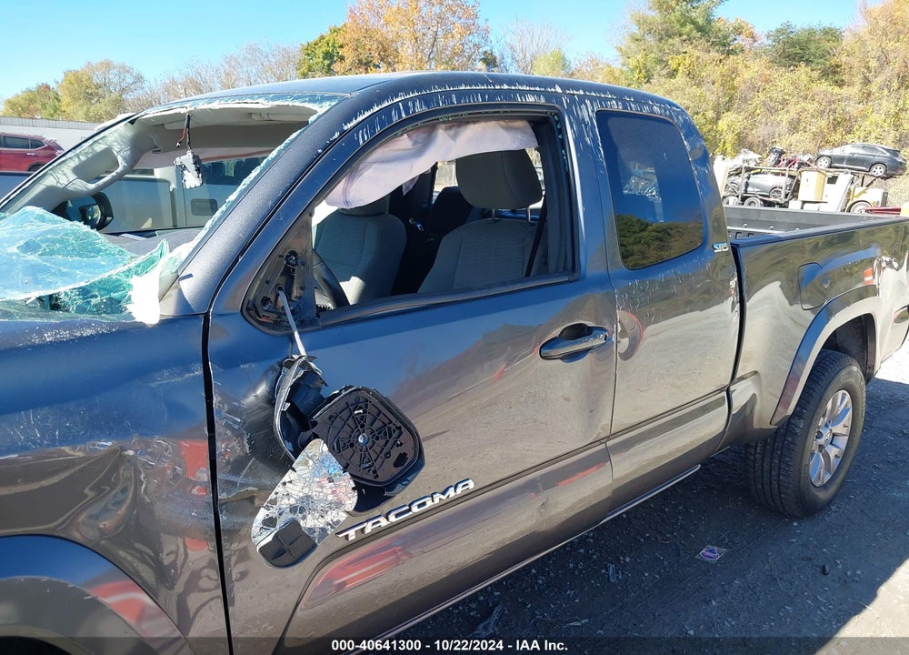2018 TOYOTA TACOMA SR5 V6 VIN: 5TFSZ5AN0JX130357