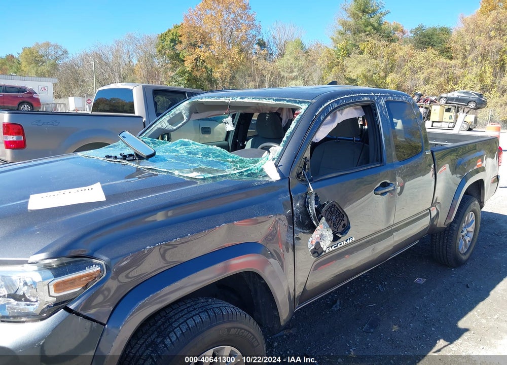 2018 TOYOTA TACOMA SR5 V6 VIN: 5TFSZ5AN0JX130357