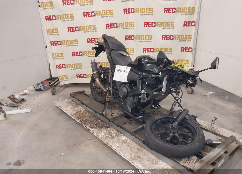 2014 HONDA CBR500 R VIN: MLHPC4462E5100703