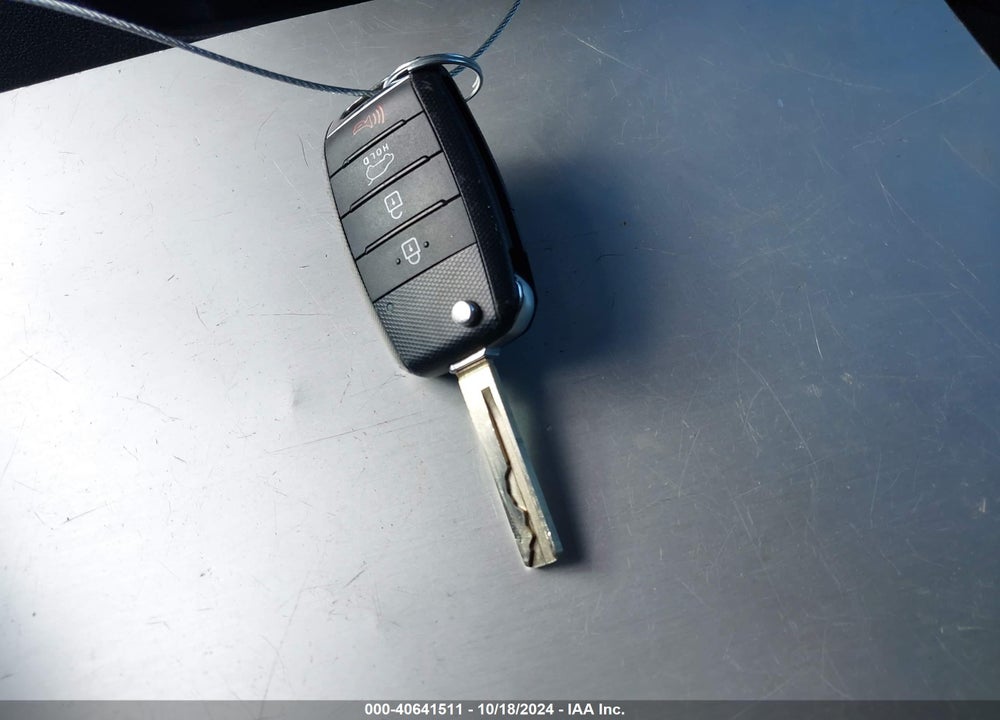 2017 KIA SORENTO 3.3L LX VIN: 5XYPGDA59HG309628