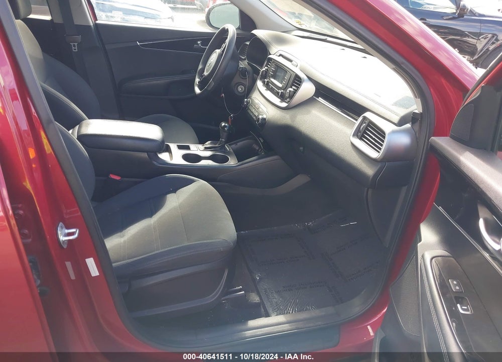 2017 KIA SORENTO 3.3L LX VIN: 5XYPGDA59HG309628