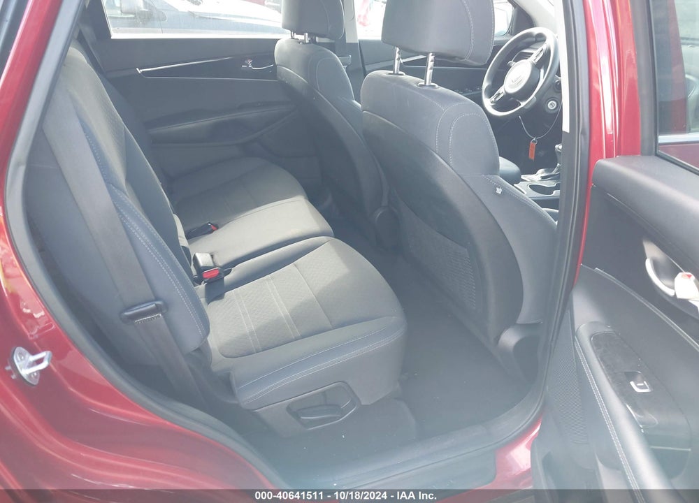 2017 KIA SORENTO 3.3L LX VIN: 5XYPGDA59HG309628