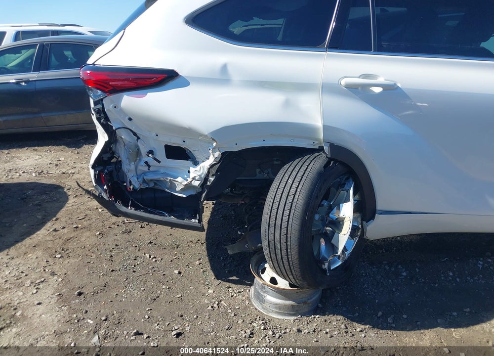 2021 TOYOTA HIGHLANDER LIMITED VIN: 5TDYZRAH2MS529292