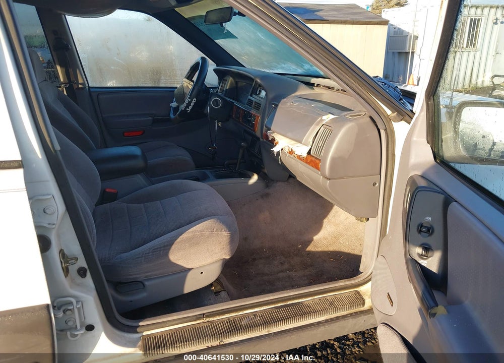 1996 JEEP GRAND CHEROKEE LAREDO VIN: 1J4GZ58S8TC208891